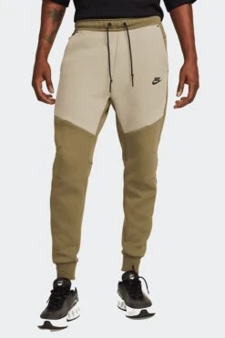 NSW TECH FLEECE JOGGERS(Nike Mens Tech Fleece Joggers_medium Olive Light Army Black)