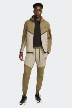 NSW TECH FLEECE FULL-ZIP HOODIE(Nike Mens Tech Fleece Full Zip Hoodie Hv0949_medium Olive Light Army Black) -Sporty Fashion 01 nike app 0010 AURORA HV0949 222 PHSYM008 2000 1