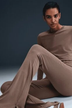 W NSW CHILL KNIT LEGGINGS(Nike Womens Nsw Chill Knit Fq2113_mink Brown Mink Brown) -Sporty Fashion 01 nike app 0026 AURORA FQ2113 233 PHSYMG03 2000