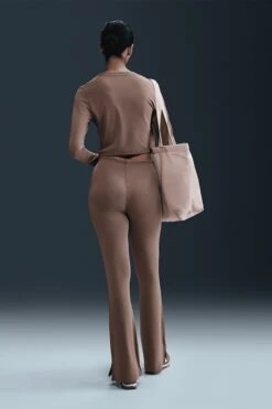 W NSW CHILL KNIT LEGGINGS(Nike Womens Nsw Chill Knit Fq2113_mink Brown Mink Brown) -Sporty Fashion 01 nike app 0030 AURORA FQ2113 233 PHSBMG01 2000