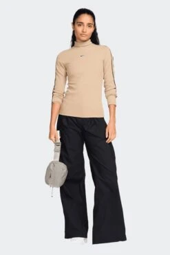 AURA CROSSBODY(Nike Equipment Aura Hm6120_college Grey College Grey Matte Silver) -Sporty Fashion 01 nikeb1 0026 AURORA HM6120 009 PHSYM002 2000