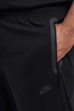 TECH WOVEN PANTS(Nike Mens Tech Hm8241_black Black) -Sporty Fashion 1nikeapparel 0019 AURORA HM8241 010 PHSYM011 2000