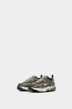 VOMERO 5 GS(Nike Big Kids Vomero 5 Hf6998_cargo Khaki Light Army Photon Dust Black) -Sporty Fashion AURORA HF6998 300 PHCFH001 2000