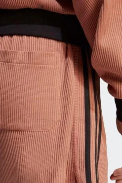 ADIDAS ADICOLOR WAFFLE SHORTS(Hs2082 Men Adicolor Classics Waffles Shorts) -Sporty Fashion HS2082