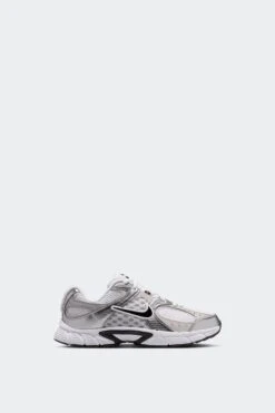 V5 RNR GS(Nike Big Kids V5 Rnr Hq6411_white Black Vast Grey College Grey)