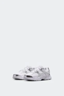 V5 RNR GS(Nike Big Kids V5 Rnr Hq6411_white Metallic Silver Pure Platinum) -Sporty Fashion REF 2 Recovered.jpeg 0030 AURORA HQ6411 103 PHCFH001 2000