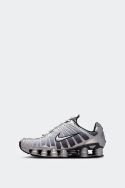 SHOX TL(Nike Mens Shox Tl Ih4466_metallic Silver Summit White Wolf Grey) 10 SHOX TL(Nike Mens Shox Tl Ih4466_metallic Silver Summit White Wolf Grey) -Sporty Fashion REF 2 Recovered.jpeg 0071 AURORA IH4466 095 PHSLH000 2000
