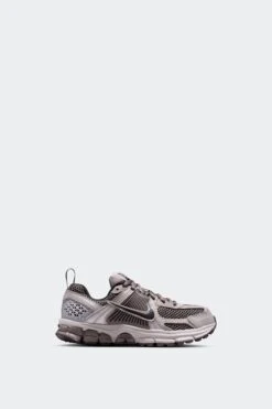 VOMERO 5 GS(Nike Big Kids Vomero 5 Hf6998_college Grey Black Cave Stone)