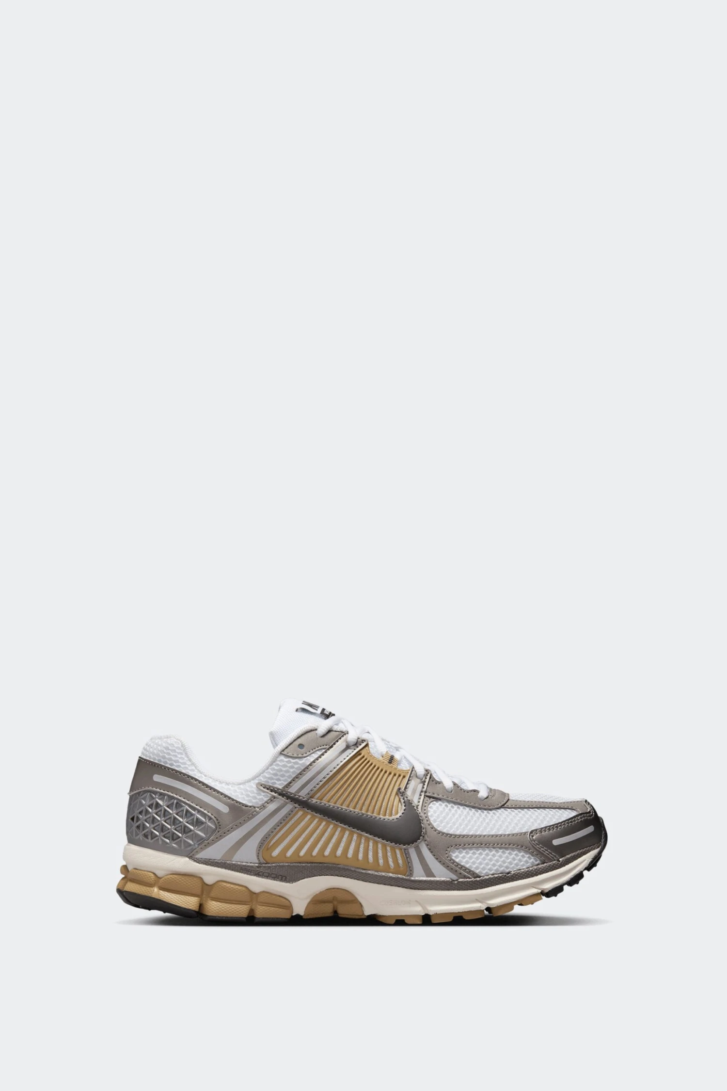 ZOOM VOMERO 5(Nike Mens Zoom Vomero 5 Fj4151_mtlc Pewter Medium Ash Parachute Beige) 3 ZOOM VOMERO 5(Nike Mens Zoom Vomero 5 Fj4151_mtlc Pewter Medium Ash Parachute Beige)