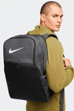 BRASILIA 9.5 BACKPACK(Nike Equipment Brasilia 9 5 Dm3975_iron Grey Black White) -Sporty Fashion REF 2 0001 AURORA DM3975 068 PHSFM001 2000