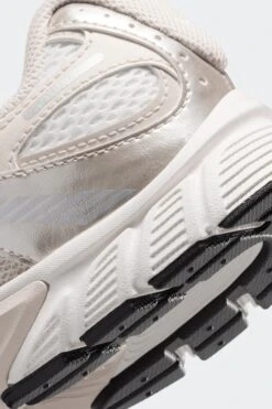 V5 RNR GS(Nike Big Kids V5 Rnr Hq6411_summit White Lt Orewood Brn Sail Black) -Sporty Fashion REF 2 0012 AURORA HQ6411 102 PHSYD002 2000