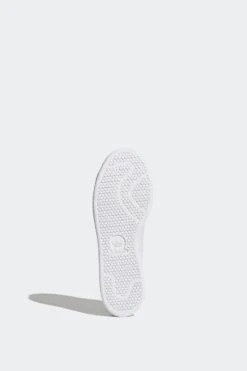 STAN SMITH(Adidas Mens Stan Smith 2_core White Core White Dark Blue) -Sporty Fashion REF 2 0016 M20325 4 FOOTWEAR Photography BottomView white