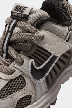 VOMERO 5 TD(Nike Toddlers Vomero 5 Hf7000_college Grey Black Cave Stone) -Sporty Fashion REF 2 0017 AURORA HF7000 010 PHSYD001 2000