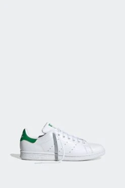 STAN SMITH(Adidas Mens Stan Smith 2_cloud White Core White Green) -Sporty Fashion REF 2 0018 M20324 13 FOOTWEAR Photography SideLateralCenterOpenView white
