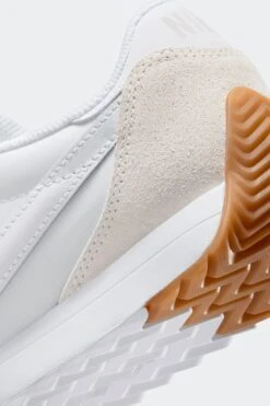 W PACIFIC(Nike Womens Pacific Hm4771_white White Safety Orange) -Sporty Fashion REF 2 0019 AURORA HM4771 103 PHSYD002 2000