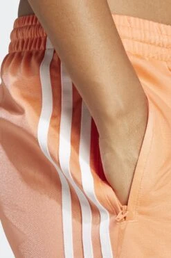 W FIREBIRD SHORTS(Adidas Womens Adicolor Classics Firebird Shorts_semi Coral) -Sporty Fashion REF 2 0022 JD0818 5 APPAREL OnModel DetailView1 white