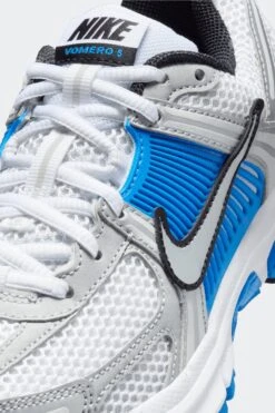 VOMERO 5 GS(Nike Big Kids Vomero 5 Hf6998_white Metallic Silver Lt Photo Blue) -Sporty Fashion REF 2 0024 AURORA HF6998 105 PHSYD001 2000