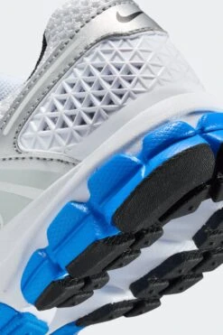 VOMERO 5 GS(Nike Big Kids Vomero 5 Hf6998_white Metallic Silver Lt Photo Blue) -Sporty Fashion REF 2 0026 AURORA HF6998 105 PHSYD002 2000