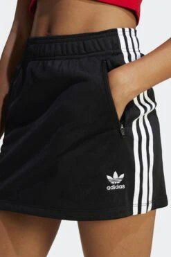 FIREBIRD SKIRT GS(Adidas Big Kids Adicolor Classics Firebird Skirt_black) -Sporty Fashion REF 2 0027 JD5824 6 APPAREL OnModel DetailView1 white