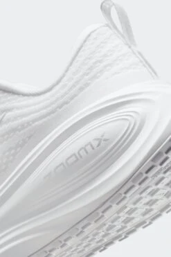 W VOMERO PLUS(Nike Womens Vomero Plus Hv8154_white Summit White Photon Dust) -Sporty Fashion REF 2 0029 AURORA HV8154 102 PHSYD002 2000