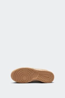 W DUNK LOW(Nike Womens Dunk Low Hj5777_lt Orewood Brn Sesame University Red) -Sporty Fashion REF 2 0050 AURORA HJ5777 101 PHSUH000 2000