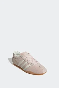 W TOKYO(Adidas Womens Tokyo_wonder Quartz Off White Gum 3) -Sporty Fashion REF 2 0055 JQ0608 6 FOOTWEAR Photography FrontLateralTopView white