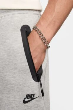 TECH PANTS(Nike Mens Tech Pants Hj6533_dk Grey Heather Black) -Sporty Fashion Untitled 1 Recovered 0000 Layer5 d1b51940 7d23 4de5 9718 1e19b6dd3aec