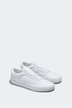 OLD SKOOL(Vans Unisex Old Skool_true White) -Sporty Fashion Untitled 1 Recovered 0000 Layer8