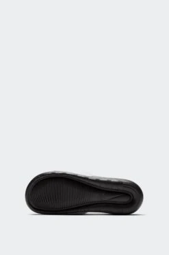 VICTORI ONE(Nike Mens Victori One_white Black Black) 13 VICTORI ONE(Nike Mens Victori One_white Black Black) -Sporty Fashion Untitled 1 Recovered 0002 Layer5 ed7f7dc0 c5b0 4365 9348 469589a1772c