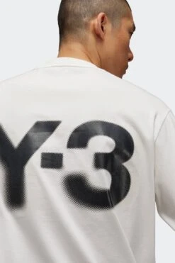 Y-3 LOGO TEE(Adidas Mens Y3 Logo Longsleeve Tee_white) -Sporty Fashion Untitled 1 Recovered 0007 JE9279 9 APPAREL OnModel DetailView1 transparent