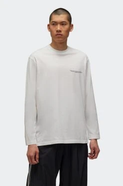 Y-3 LOGO TEE(Adidas Mens Y3 Logo Longsleeve Tee_white) -Sporty Fashion Untitled 1 Recovered 0011 JE9279 5 APPAREL OnModel FrontView transparent
