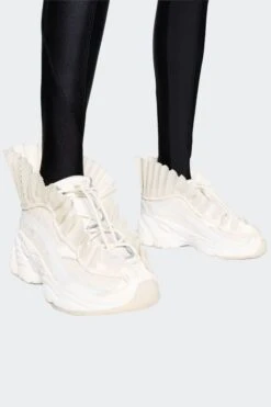 W DMX RUFFLE SNEAKERS(Reebok Rwia001c99mat001 0301 Dmx Ruffle Ivory White) -Sporty Fashion Untitled 1 0000 Layer6 6c385044 948d 45a5 8566 8a5eb152857f