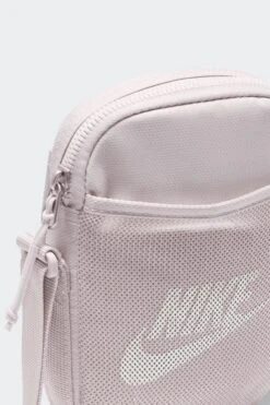 HERITAGE CROSSBODY BAG(Nike Equipment Heritage Crossbody Bag_platinum Violet Summit White) -Sporty Fashion Untitled 1 0001 Layer7 cb83e0f0 10e4 41dd b4b1 51c8dddc3f70