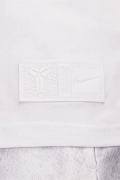 KOBE TEE(Nike Mens Kobe Fz8071_white) -Sporty Fashion Untitled 1 0002 AURORA FZ8071 100 PHSYM004 2000