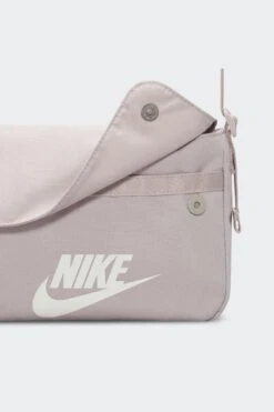 NSW FUTURA CROSSBODY BAG(Nike Equipment Nsw Futura 365 Crossbody Bag_platinum Violet Summit White) -Sporty Fashion Untitled 1 0002 Layer4 9eac5b60 9fff 45ce a4f8 c7b00ed25739