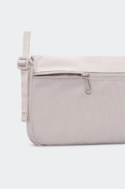NSW FUTURA CROSSBODY BAG(Nike Equipment Nsw Futura 365 Crossbody Bag_platinum Violet Summit White) -Sporty Fashion Untitled 1 0003 Layer3 a2ff74e6 b540 483b 9cd4 39ef8310842e