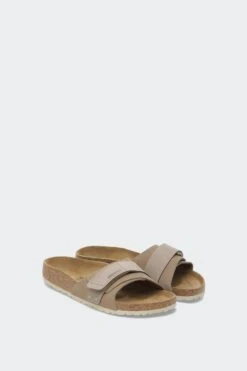 OITA (N)(Birkenstock Unisex Oita_taupe Suede Nubuck) -Sporty Fashion Untitled 1 0008 Layer5 b81a1feb fefa 4930 9d98 454620f1b78a