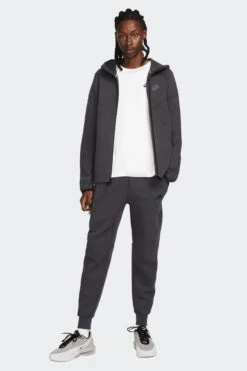 NSW TECH FLEECE JOGGERS(Nike Mens Tech Fleece Joggers_anthracite Black) 11 NSW TECH FLEECE JOGGERS(Nike Mens Tech Fleece Joggers_anthracite Black) -Sporty Fashion Untitled 3 0001 AURORA FB8002 060 PHSYM007 2000