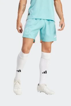 Sporty Fashion -Sporty Fashion aaaadidas 0029 IT6183 3 APPAREL OnModel StandardView transparent