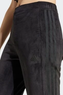 W TIRO LEGGING(Adidas Womens Tiro Legging_black) -Sporty Fashion adidas pants 0020 IX3714 6 APPAREL OnModel DetailView1 transparent