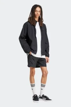 2000 TRACK TOP(Adidas Mens 2000 Track Top_black) 11 2000 TRACK TOP(Adidas Mens 2000 Track Top_black) -Sporty Fashion adidas 0008 JC6221 4 APPAREL OnModel WalkingView transparent