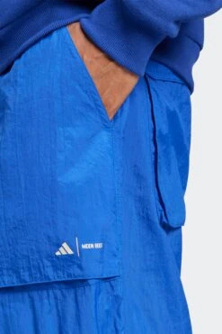 W MOON BOOT PARACHUTE PANTS(Adidas Womens Moon Boot Parachute Pants_blue) -Sporty Fashion adidasxmoonboot 0004 IY8047 7 APPAREL OnModel DetailView1 transparent