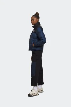 The North Face W NUPTSE SHORT(Northface Womens Retro Nuptse Short_summit Navy) -Sporty Fashion coats 0001 Screenshot2024 10 07at11.37.44AM