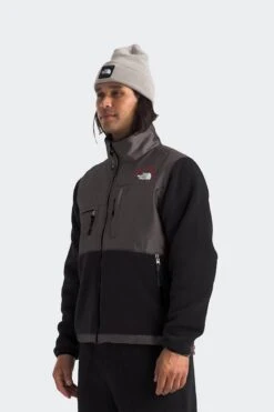 The North Face RETRO DENALI(Northface Mens Retro Denali_tnf Black Moonstone Grey) 11 The North Face RETRO DENALI(Northface Mens Retro Denali_tnf Black Moonstone Grey) -Sporty Fashion denali 0007 Screenshot 2024 10 09 at 1.54.13 PM