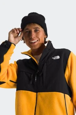 The North Face RETRO DENALI(Northface Mens Retro Denali_summit Gold Tnf Black) -Sporty Fashion denali 0027 Screenshot 2024 10 09 at 1.56.20 PM