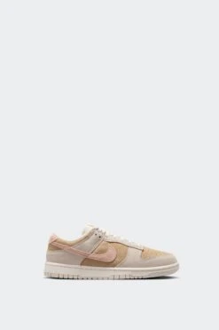 W DUNK LOW(Nike Womens Dunk Low Ib4367_phantom Washed Coral Parachute Beige)