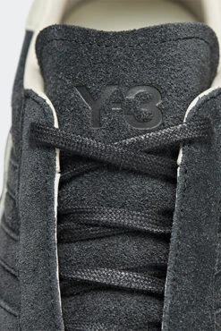 Y-3 GAZELLE(Adidas Mens Y3 Gazelle_black Black Alumina) 18 Y-3 GAZELLE(Adidas Mens Y3 Gazelle_black Black Alumina) -Sporty Fashion gazelle 0003 JH8925 8 FOOTWEAR Photography DetailView1 transparent