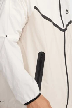 TECH WOVEN JACKET(Nike Mens Tech Hm7151_lt Orewood Brn Sail Black) -Sporty Fashion jacket 0003 AURORA HM7151 104 PHSYM005 2000