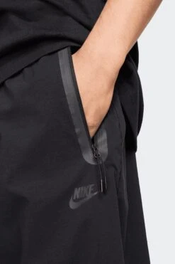 TECH WOVEN PANTS(Nike Mens Tech Hm7158_black Black Black) -Sporty Fashion nike 0004 AURORA HM7158 010 PHSYM003 2000