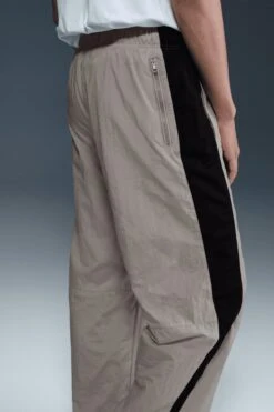 AIR WOVEN PANTS(Nike Mens Air Hj0285_college Grey Black Black) -Sporty Fashion nike 0010 AURORA HJ0285 008 PHSYMG02 2000